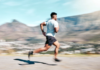 Courir avec son téléphone ou sans téléphone : quelles solutions pour écouter sa musique ?